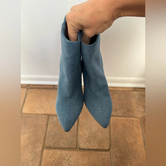 Dolce Vita Dee Pointed Toe Kitten Bootie - Picture 6 of 10